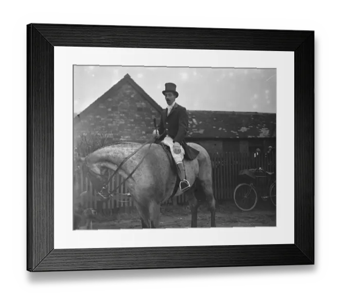 Framed Print : North Cotswold meet at Honeybourne. Mr Hilton Green ( Master ). 4 December 1924 Framed Print : North Cotswold meet at Honeybourne. Mr Hilton Green ( Master ). 4 December 1924