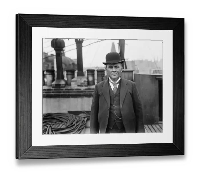 Framed Print : Inventors clever disguise. Despite the order made by Mr Justice Sargent that Framed Print : Inventors clever disguise. Despite the order made by Mr Justice Sargent that