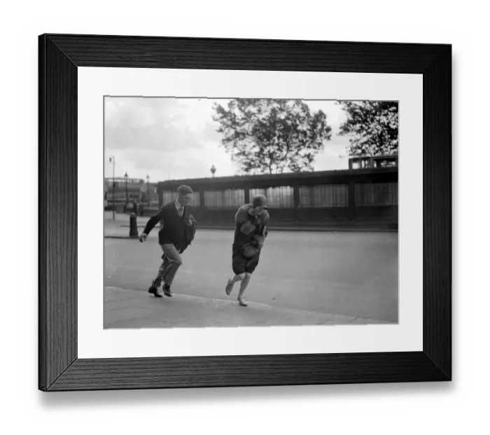 Framed Print : Wind and rain scene at Blackfriars. 7 July 1929