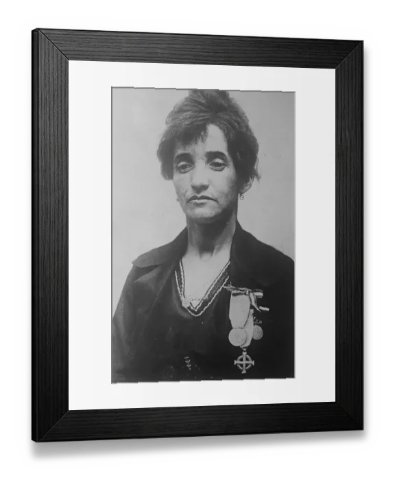 Framed Print : Heroic Schoolmistress Recaptures Italian Flag From Communists Signora De Vecchi