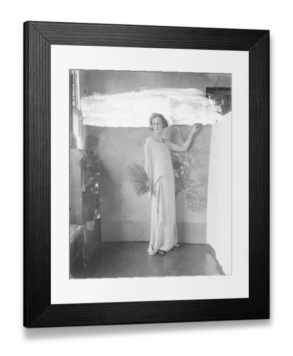 Framed Print : Society beautys new hobby Miss Paula Gellibrand 11 August 1922 Framed Print : Society beautys new hobby Miss Paula Gellibrand 11 August 1922