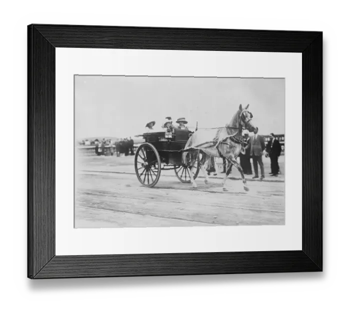 Framed Print : Spanish Royal Familys Summer Holiday Princess Beatrice and Princess Christina driving
