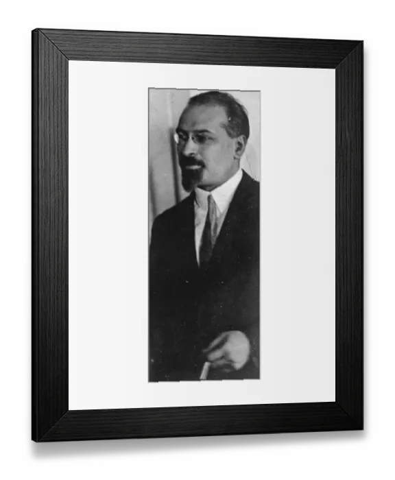 Framed Print : M Leon Karachin leader of the Soviet delegation coming to England. 21 September 1929