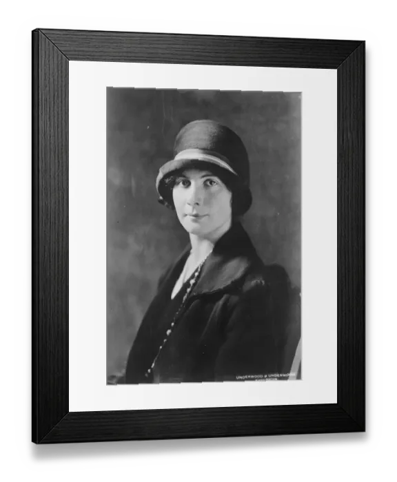 Framed Print : Miss Ishbel MacDonald. 2 March 1903 - 20 June 1982 Portrait 1927 Framed Print : Miss Ishbel MacDonald. 2 March 1903 - 20 June 1982 Portrait 1927