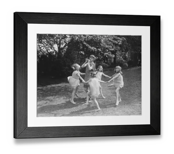 Framed Print : Miss Italia Contis pupils dancing for the officers garden fete 23 July 1920