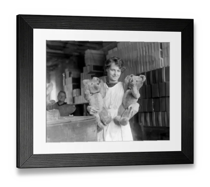 Framed Print : Teddy Bears for Christmas. 1 November 1920