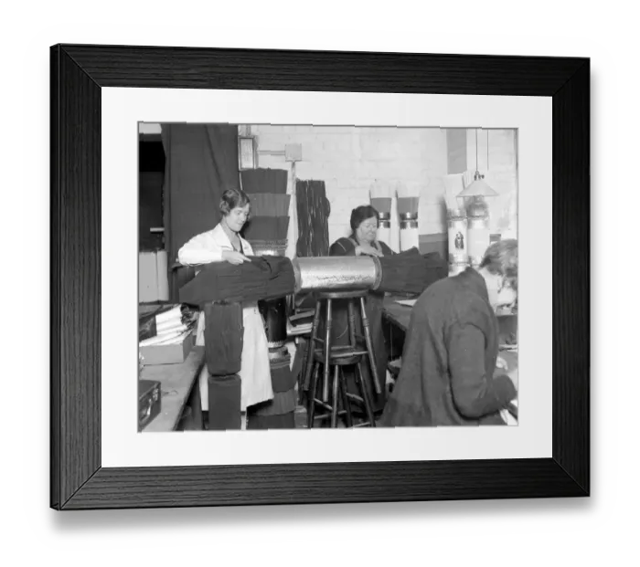 Framed Print : The making of Christmas Crackers at Mead and Fields, Holborn. 1928 Framed Print : The making of Christmas Crackers at Mead and Fields, Holborn. 1928