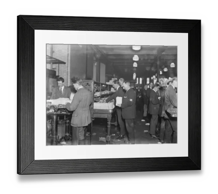 Framed Print : Christmas at the General Post Office, dealing with the parcels at Mount Pleasant 18 Framed Print : Christmas at the General Post Office, dealing with the parcels at Mount Pleasant 18