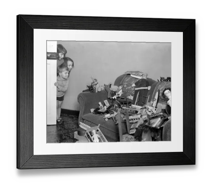 Framed Print : A christmas study - an unauthorised peep at the treasurs to come. 12 December 1930