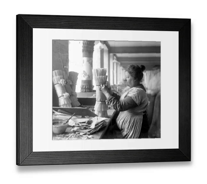 Framed Print : Making Crackers at the Cracker works, Holborn. 6 December 1919 Framed Print : Making Crackers at the Cracker works, Holborn. 6 December 1919