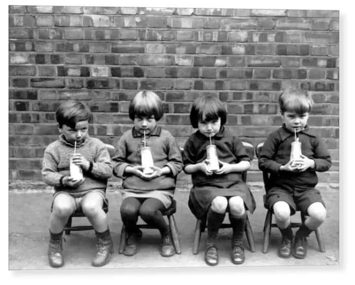 Print : Infant welfare For one penny children of Holy Trinity School Lambeth are provided