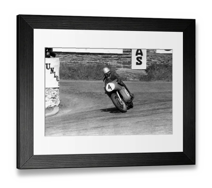 Framed Print : Isle Of Man: 24 year old Rhodesian, Gary Hocking won his first senior T. T. race