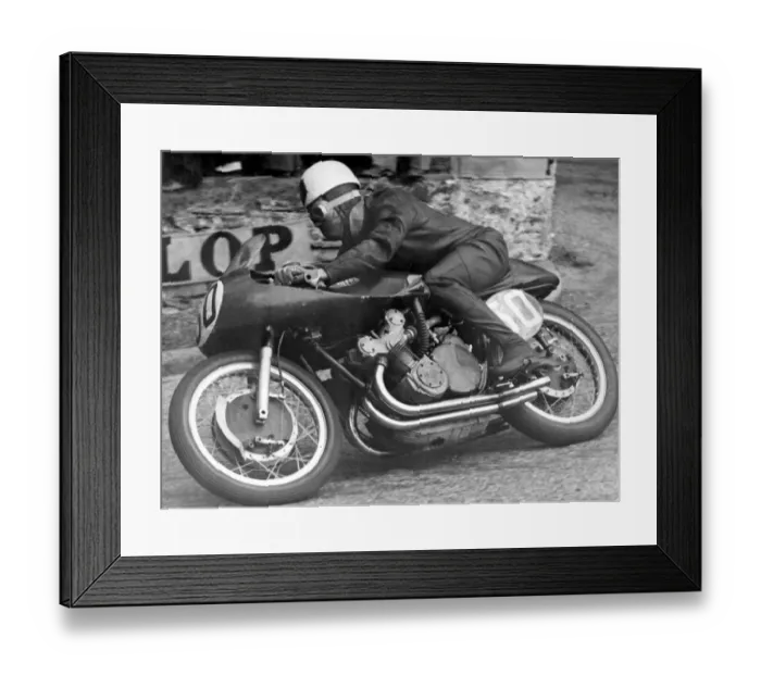 Framed Print : Douglas, Isle of man: Geoff Duke, riding an Italian Gilera (493) round the bend Framed Print : Douglas, Isle of man: Geoff Duke, riding an Italian Gilera (493) round the bend