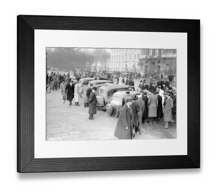 Framed Print : Competitors in the Monte Carlo Rally checked in at the control station in the Place de la Concords Framed Print : Competitors in the Monte Carlo Rally checked in at the control station in the Place de la Concords
