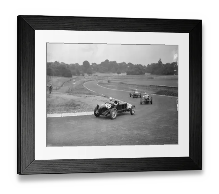 Framed Print : Prince Bira of Siam leading Raymond Mays and Billy Cotton around the New Zealand