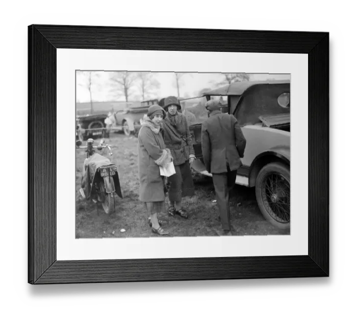 Framed Print : Garth Point to Point races at Newlands, Arborfield, near Wokingham. Mrs Carey Bernard Framed Print : Garth Point to Point races at Newlands, Arborfield, near Wokingham. Mrs Carey Bernard