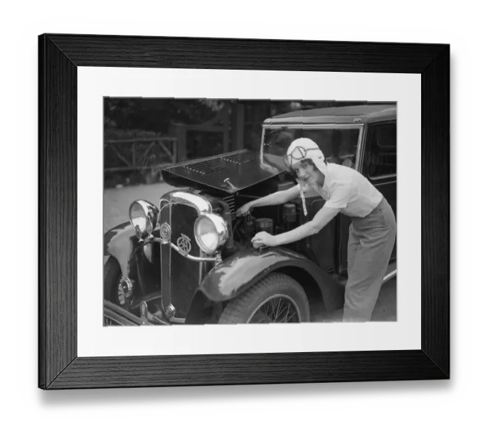 Framed Print : Miss Paddie Elrane Naismith, the well known woman racing motorist and aviator Framed Print : Miss Paddie Elrane Naismith, the well known woman racing motorist and aviator