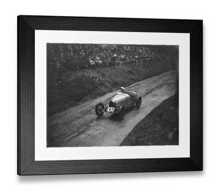 Framed Print : Woman racing motorist Mrs J Houldsworth, drives dead husbands car in Shelsley Walsh hill climb Framed Print : Woman racing motorist Mrs J Houldsworth, drives dead husbands car in Shelsley Walsh hill climb