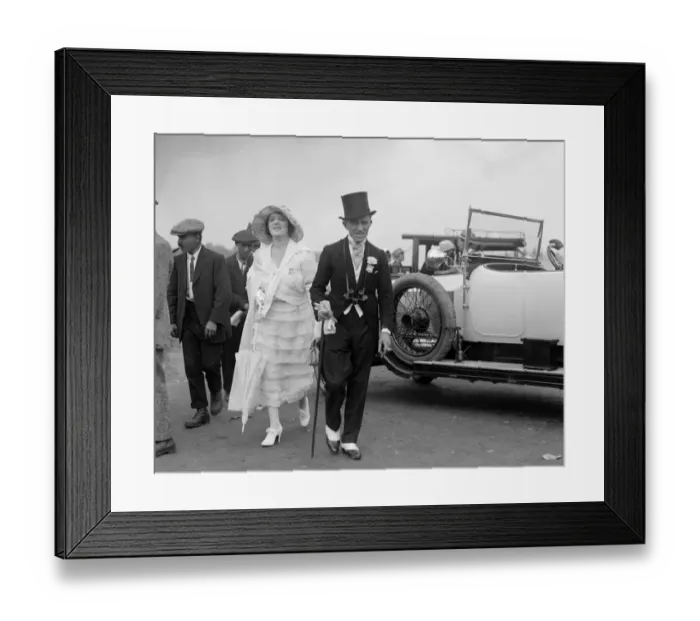 Framed Print : At the Royal Ascot race meeting - Actors, Miss Mabel Russell with Mr Nelson Keys Framed Print : At the Royal Ascot race meeting - Actors, Miss Mabel Russell with Mr Nelson Keys