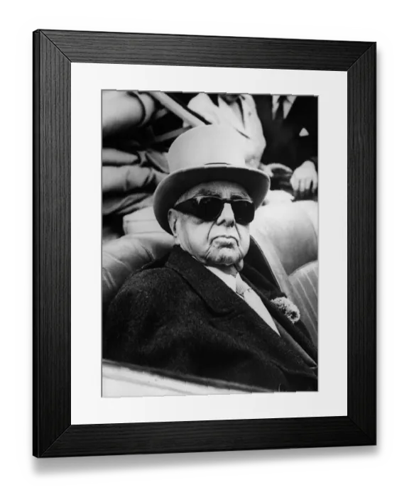 Framed Print : The Aga Khan at the Prix de Diane ( French Oaks) at Chantilly racecourse Framed Print : The Aga Khan at the Prix de Diane ( French Oaks) at Chantilly racecourse