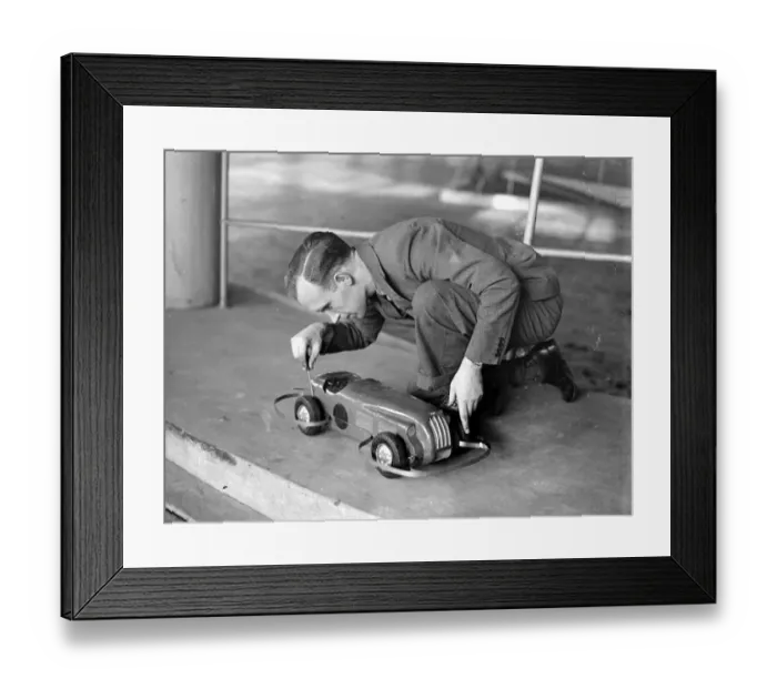 Framed Print : Model cars to have their own race meeting in London. Midget car racing with a vengeance