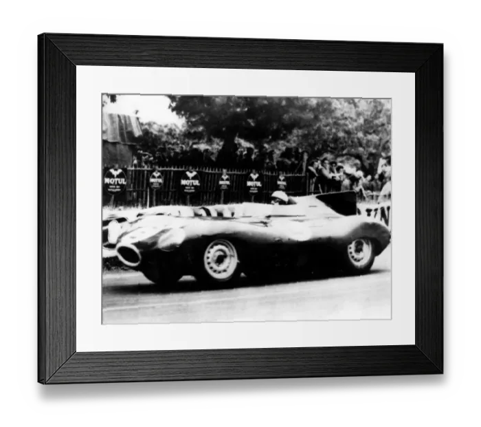 Framed Print : Mike Hawthorn with Ivor Bueb driving the Jaguar no 6 as it leads the 24-hour Le Framed Print : Mike Hawthorn with Ivor Bueb driving the Jaguar no 6 as it leads the 24-hour Le