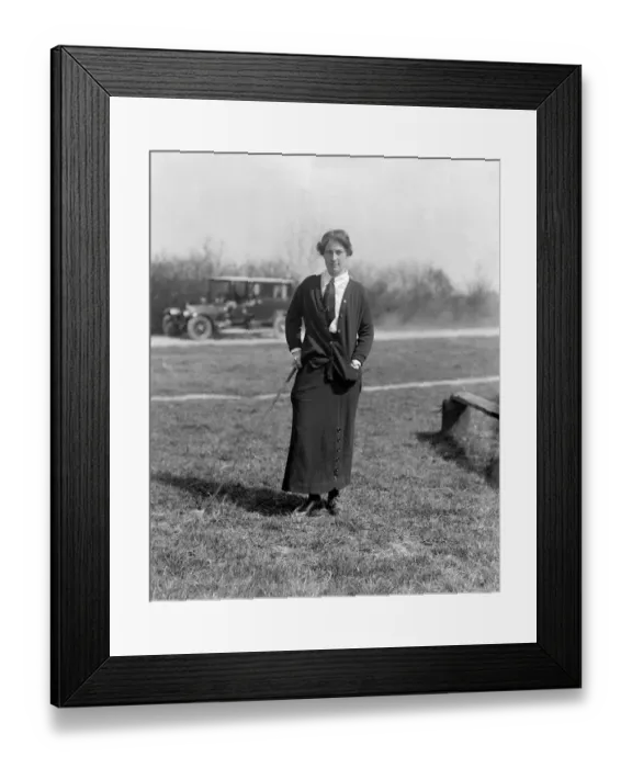 Framed Print : Womens golf at the Sandy Lodge Golf Club, Northwood, Middlesex Miss Cecil Leitch Framed Print : Womens golf at the Sandy Lodge Golf Club, Northwood, Middlesex Miss Cecil Leitch