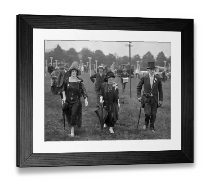 Framed Print : At the Royal Ascot race meeting - Miss Pamela Levy, Lady Levy and Sir Maurice Levy Framed Print : At the Royal Ascot race meeting - Miss Pamela Levy, Lady Levy and Sir Maurice Levy
