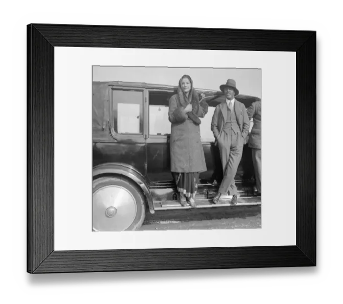 Framed Print : The Quorn Meet at Mr Dunthornes Farm. Mrs Sokey and Prince Karim Framed Print : The Quorn Meet at Mr Dunthornes Farm. Mrs Sokey and Prince Karim
