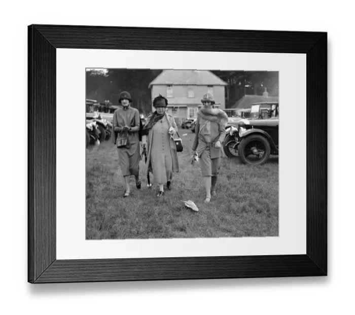 Framed Print : Miss Leigh, Lady Marshall Hall and Miss Lumb at Goodwood Racecourse, Sussex, UK Framed Print : Miss Leigh, Lady Marshall Hall and Miss Lumb at Goodwood Racecourse, Sussex, UK