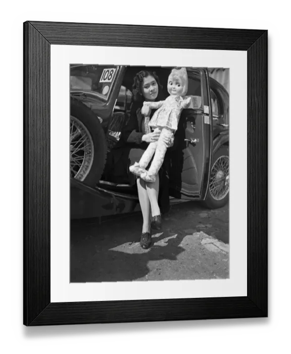 Framed Print : Start of RAC rally from Ace of Spades on the Great West Road, London Mrs K I Alsagoff