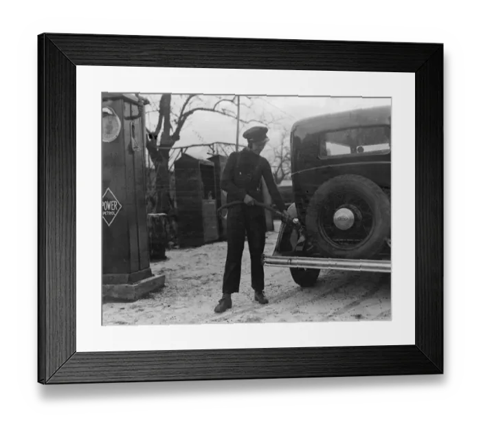 Framed Print : Kent girl an accomplished motor mechanic. Miss Grace Friend, who is employed Framed Print : Kent girl an accomplished motor mechanic. Miss Grace Friend, who is employed