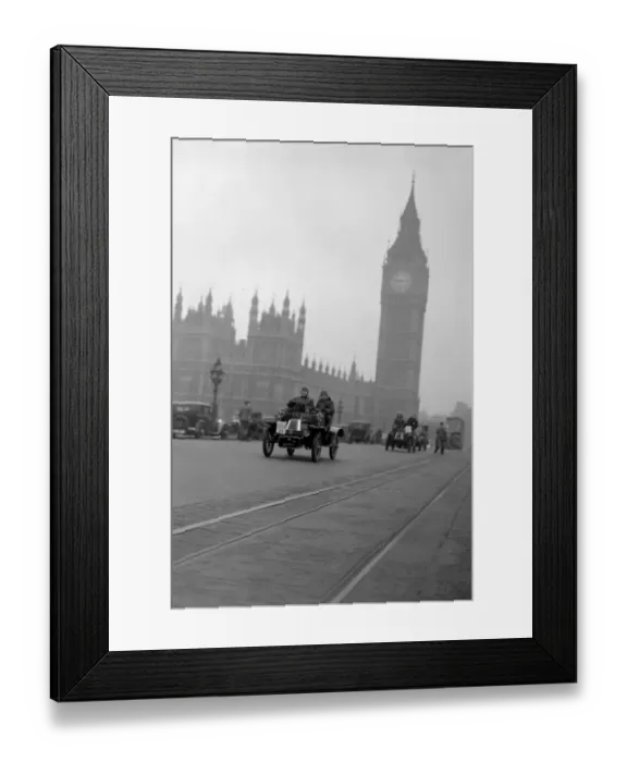 Framed Print : General view of Veteran Cars all manufactured before 1905 passing over Westminster Framed Print : General view of Veteran Cars all manufactured before 1905 passing over Westminster
