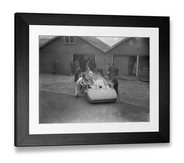 Framed Print : Sir Malcolm Campbells new Bluebird. First appearance at Brooklands. 9 January 1935 Framed Print : Sir Malcolm Campbells new Bluebird. First appearance at Brooklands. 9 January 1935
