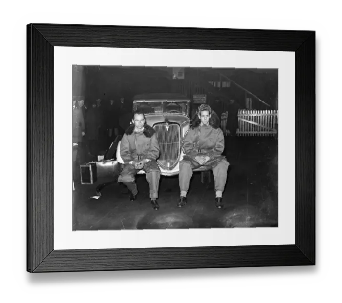 Framed Print : Lt Joels Thorne, driver and Mr Jogn V Oliveau ( left ) mechanic with car to enter