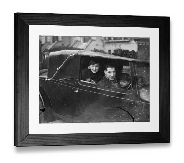 Framed Print : Len Harvey leaves for sea cruise before making appearance in variety shows. Len Harvey Framed Print : Len Harvey leaves for sea cruise before making appearance in variety shows. Len Harvey