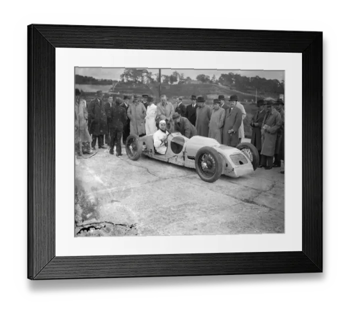 Framed Print : Attempt on diesel car records at Brooklands. Mr Reginald Munday making his record Framed Print : Attempt on diesel car records at Brooklands. Mr Reginald Munday making his record