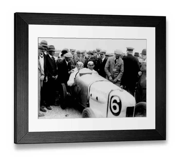 Framed Print : At Brooklands on Saturday the race for cars up to 1, 500cc was won by Mr K Lee Guness