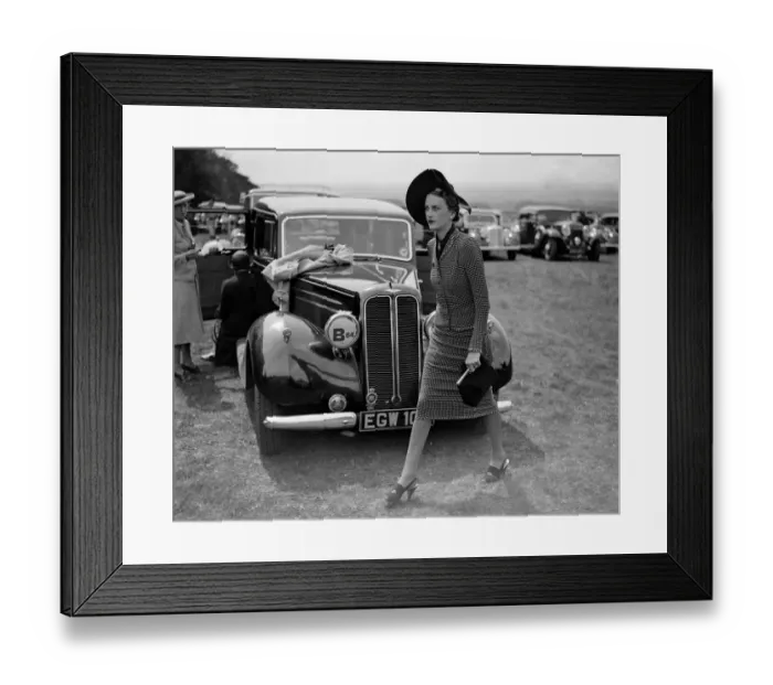 Framed Print : Mrs Murray Smith : ( 5 May 1911 - 22 January 1999 ), nee Ulrica Thynne of Muntham Framed Print : Mrs Murray Smith : ( 5 May 1911 - 22 January 1999 ), nee Ulrica Thynne of Muntham