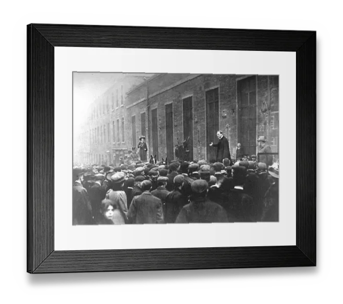 Framed Print : Dundee, Scotland. Mr Winston Churchill, Liberal candidate addressing workers at a large factory Framed Print : Dundee, Scotland. Mr Winston Churchill, Liberal candidate addressing workers at a large factory