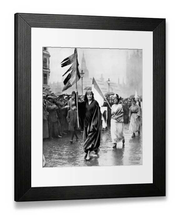 Framed Print : Womans Right To Serve Demonstration, on 17 July 1915, of thousands of women Framed Print : Womans Right To Serve Demonstration, on 17 July 1915, of thousands of women
