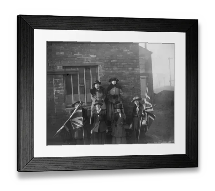 Framed Print : Opening of Miss Christabel Pankhursts campaign at Smethwick, Staffordshire 28 November