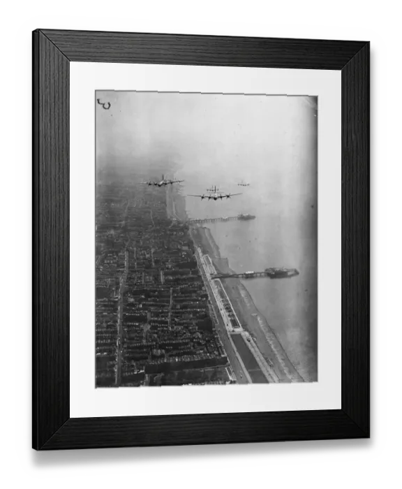 Framed Print : Londoners had their first view of the squadron of US Army Air Force Super Fortresses Framed Print : Londoners had their first view of the squadron of US Army Air Force Super Fortresses