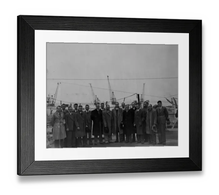 Framed Print : The South African cricket team, captained by Alan Melville, a former Oxford University captain Framed Print : The South African cricket team, captained by Alan Melville, a former Oxford University captain