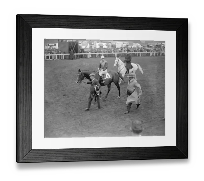 Framed Print : H Wragg on Light Sussex wins City and Suburban Race at Epsom. H Wragg riding Light Framed Print : H Wragg on Light Sussex wins City and Suburban Race at Epsom. H Wragg riding Light