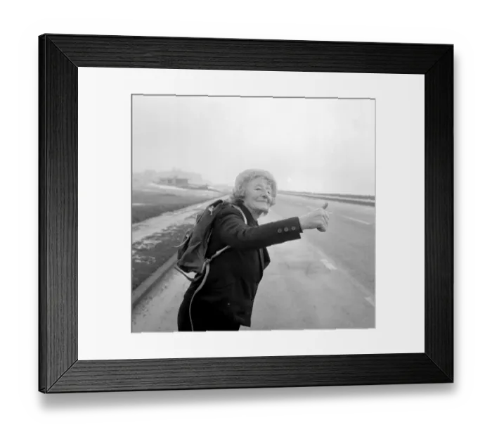 Framed Print : Nr Brighton, Sussex: Stepping out along the coastal road between Brighton and Peacehaven today Framed Print : Nr Brighton, Sussex: Stepping out along the coastal road between Brighton and Peacehaven today