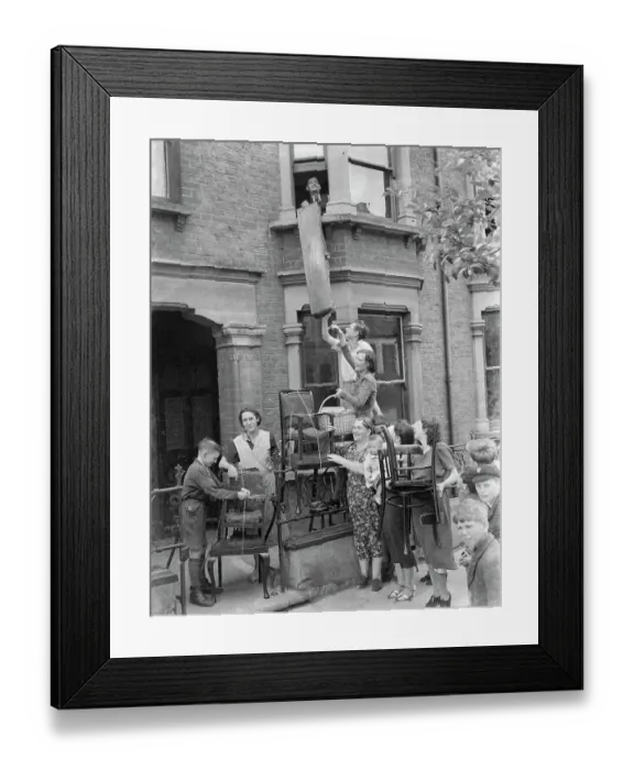 Framed Print : A residence in Plumstead, London, moves from Relliance Road. 1939