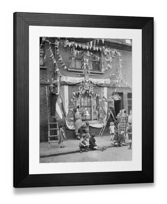 Framed Print : Coronation House Gathering funds by door-to-door collections, many of the poorest