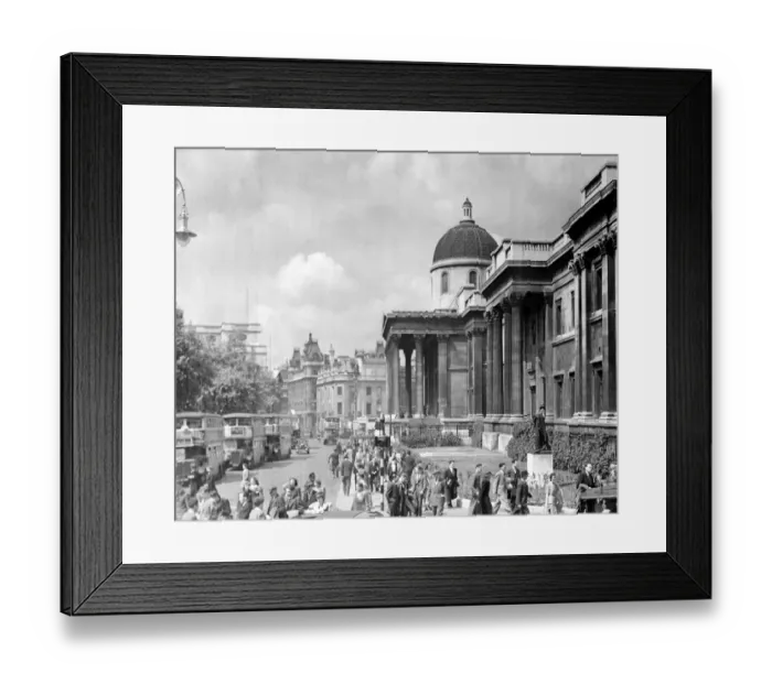 Framed Print : National Gallery building in Trafalgar Square, London, UK, England Framed Print : National Gallery building in Trafalgar Square, London, UK, England