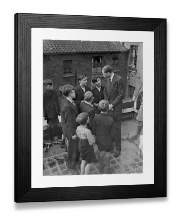 Framed Print : Duke of Kent visits Battersea Settlement. The Duke of Kent visited the Katherine